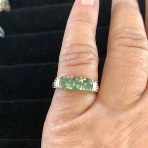 925 silver ring with green stone